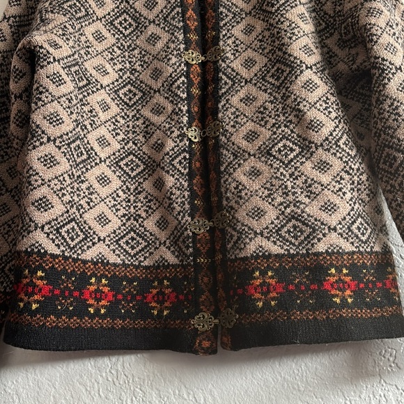 Cambridge Dry Goods 100% wool knit long sleeve crew neck cardigan sweater - Picture 5 of 9